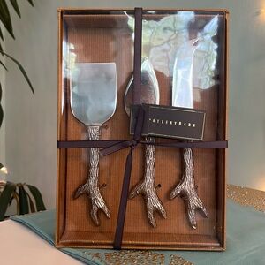 POTTERY BARN 3 Piece Cutlery Set BRAND NEW Wide Spade, Spike,Prolonged Knife NWT